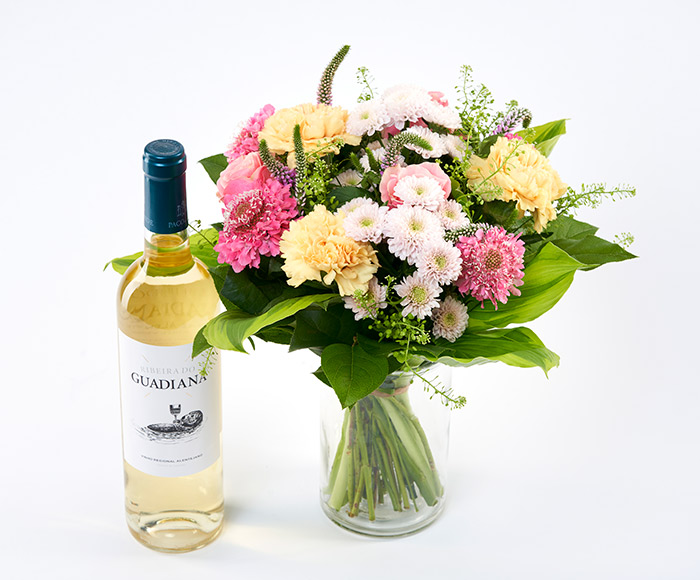 Hvid Mors Dag Buket Med Vin Send Blomster Med Bloomit - Bloomit Hvidvin