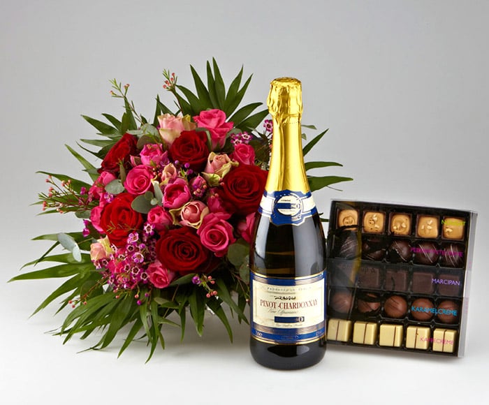 Pink Romantiske Roser Mousserende Vin Chokolade Send Blomster Med Bloomit - Bloomit Mousserende