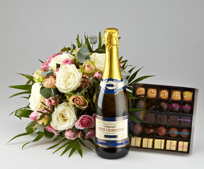 Hvid Lys Buket Mousserende Vin Chokolade Send Blomster Med Bloomit - Bloomit Mousserende